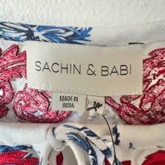 SACHIN & BABI-NWT- CELIA LINEN BLOUSE| FLORAL | EMBROIDERD | TASSEL Sz:M Ret$295 - Picture 9 of 9